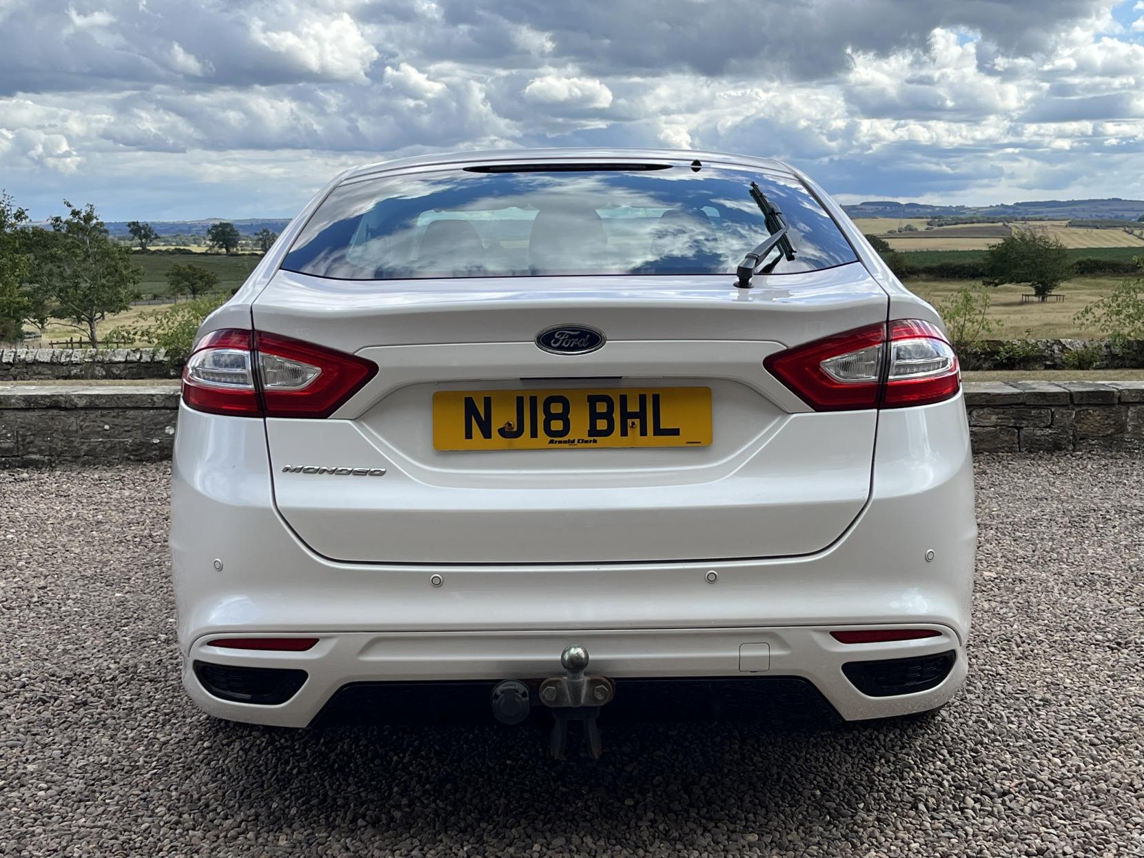 Ford Mondeo 2.0 TDCi ST-Line Hatchback 5dr Diesel Manual Euro 6 (s/s) (150 ps)