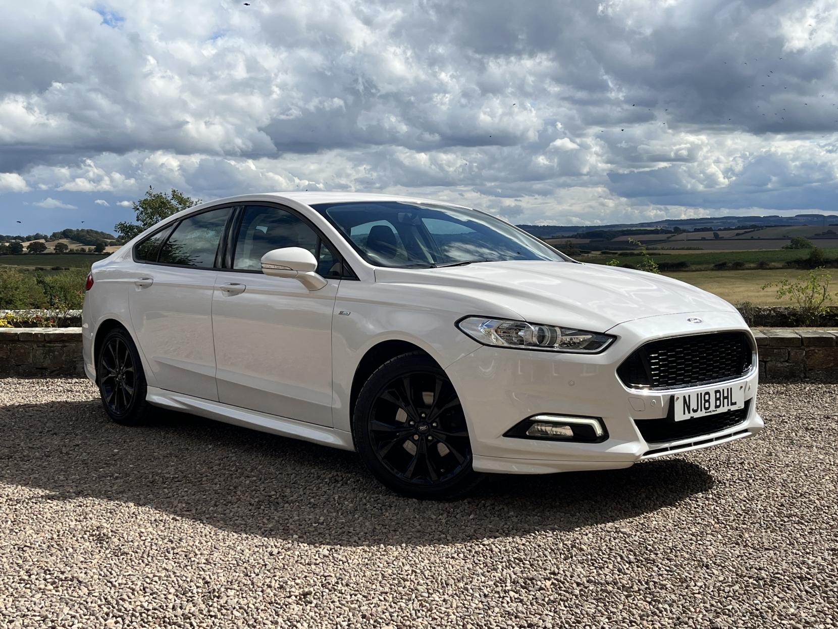Ford Mondeo 2.0 TDCi ST-Line Hatchback 5dr Diesel Manual Euro 6 (s/s) (150 ps)
