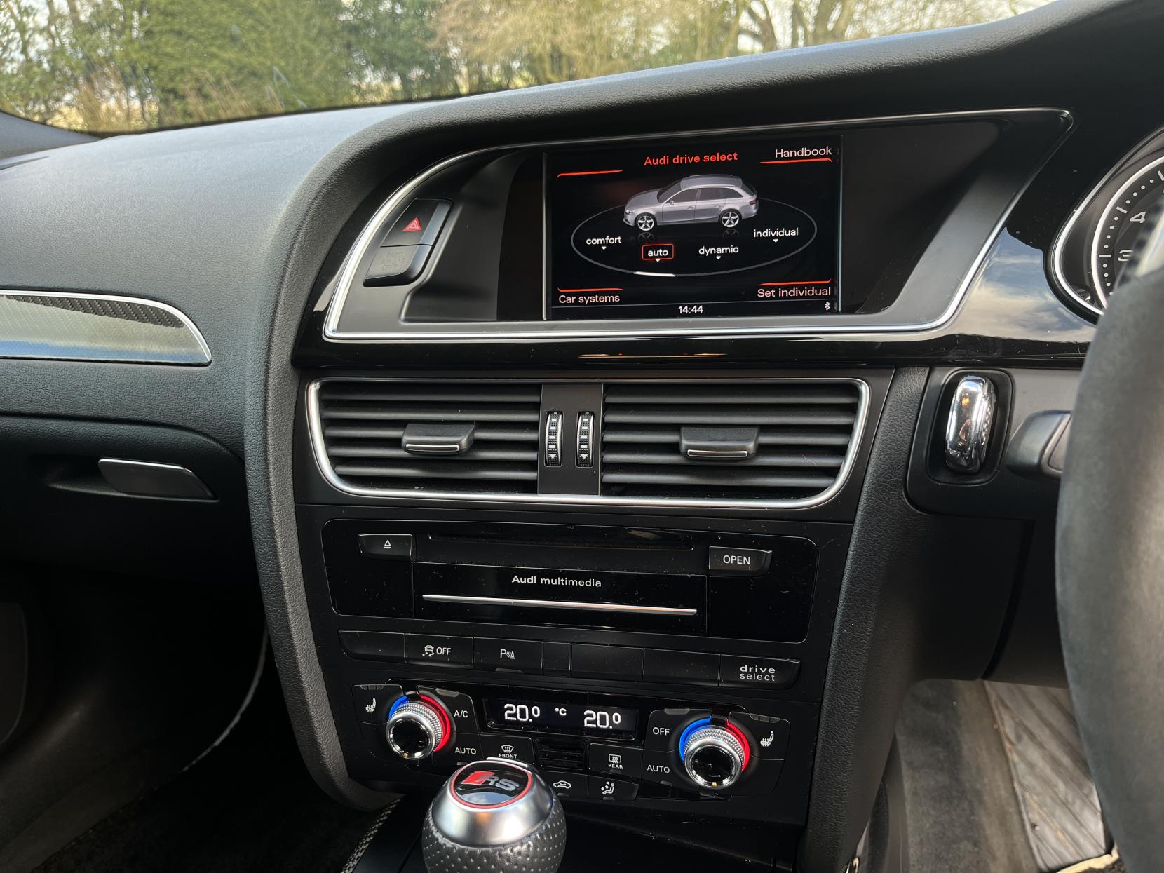 Audi RS4 Avant 4.2 FSI V8 Estate 5dr Petrol S Tronic quattro Euro 5 (450 ps)