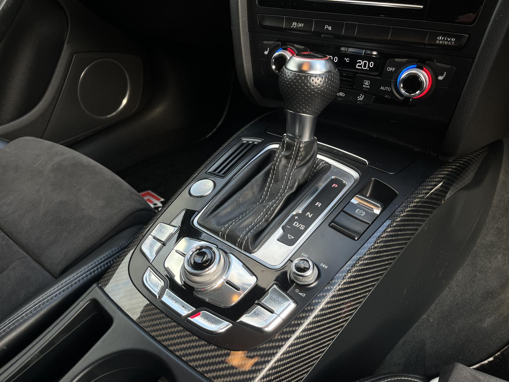 Audi RS4 Avant 4.2 FSI V8 Estate 5dr Petrol S Tronic quattro Euro 5 (450 ps)