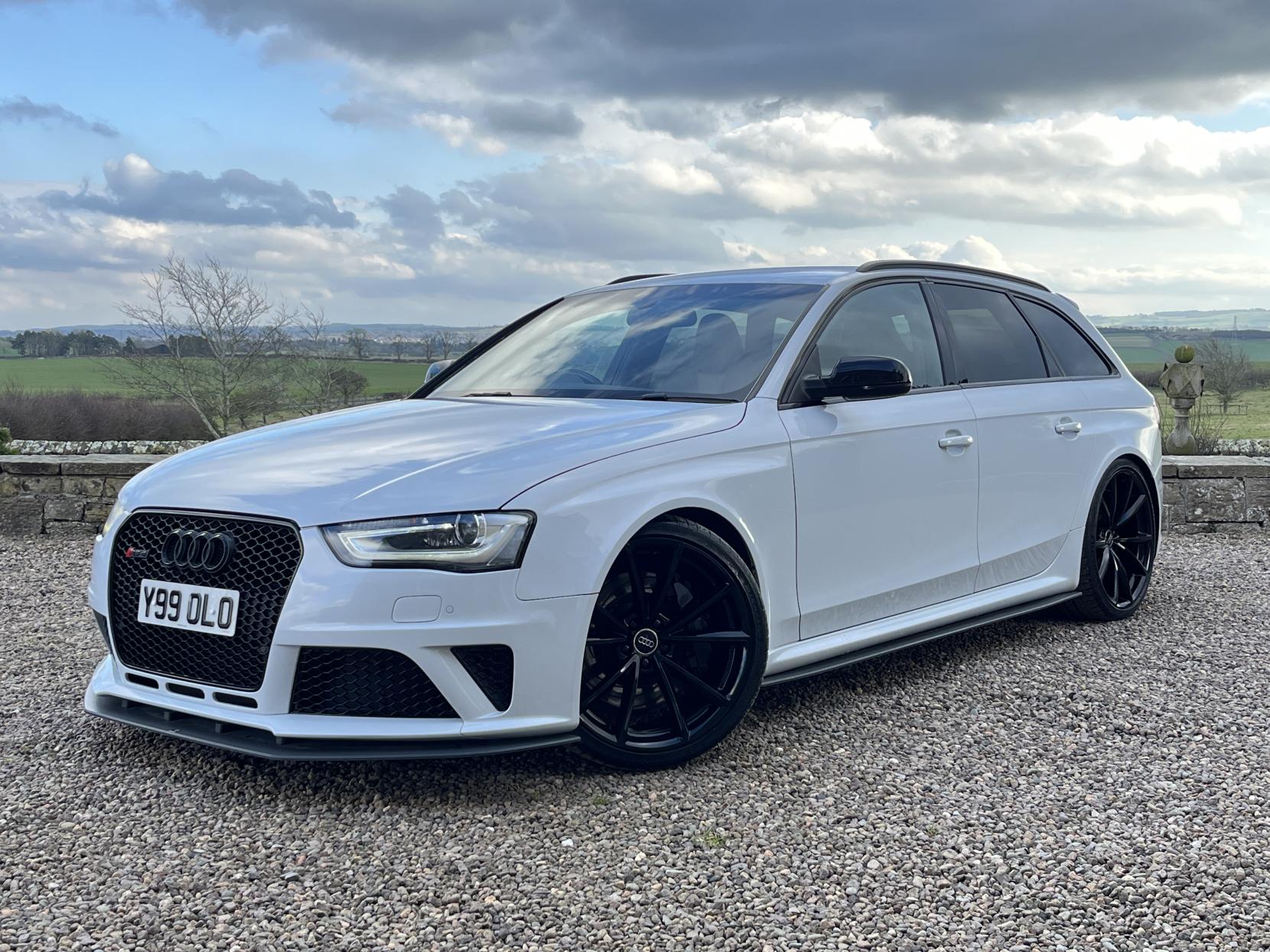 Audi RS4 Avant 4.2 FSI V8 Estate 5dr Petrol S Tronic quattro Euro 5 (450 ps)