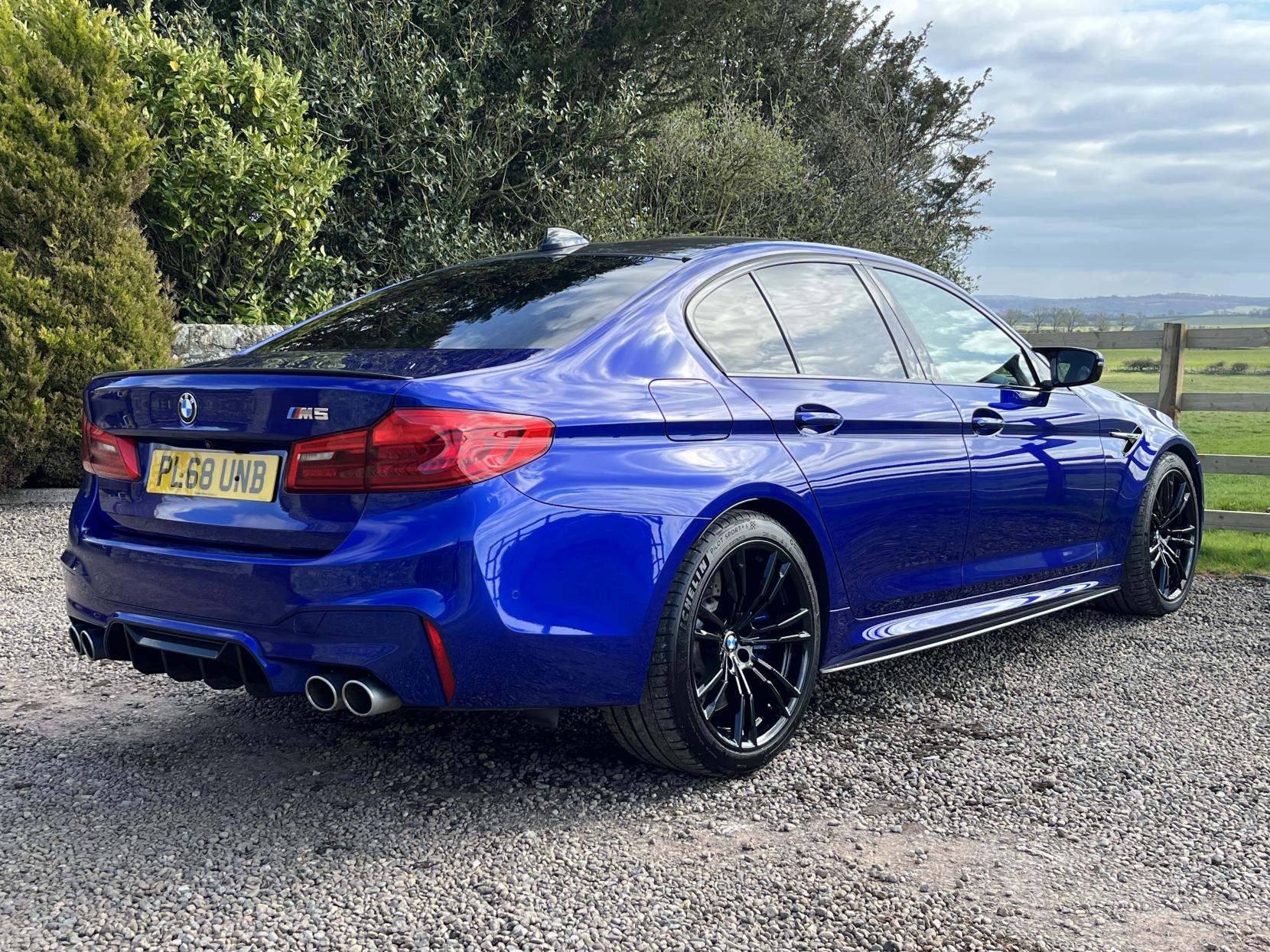 BMW M5 4.4 V8 GPF Saloon 4dr Petrol Steptronic xDrive Euro 6 (s/s) (600 ps)