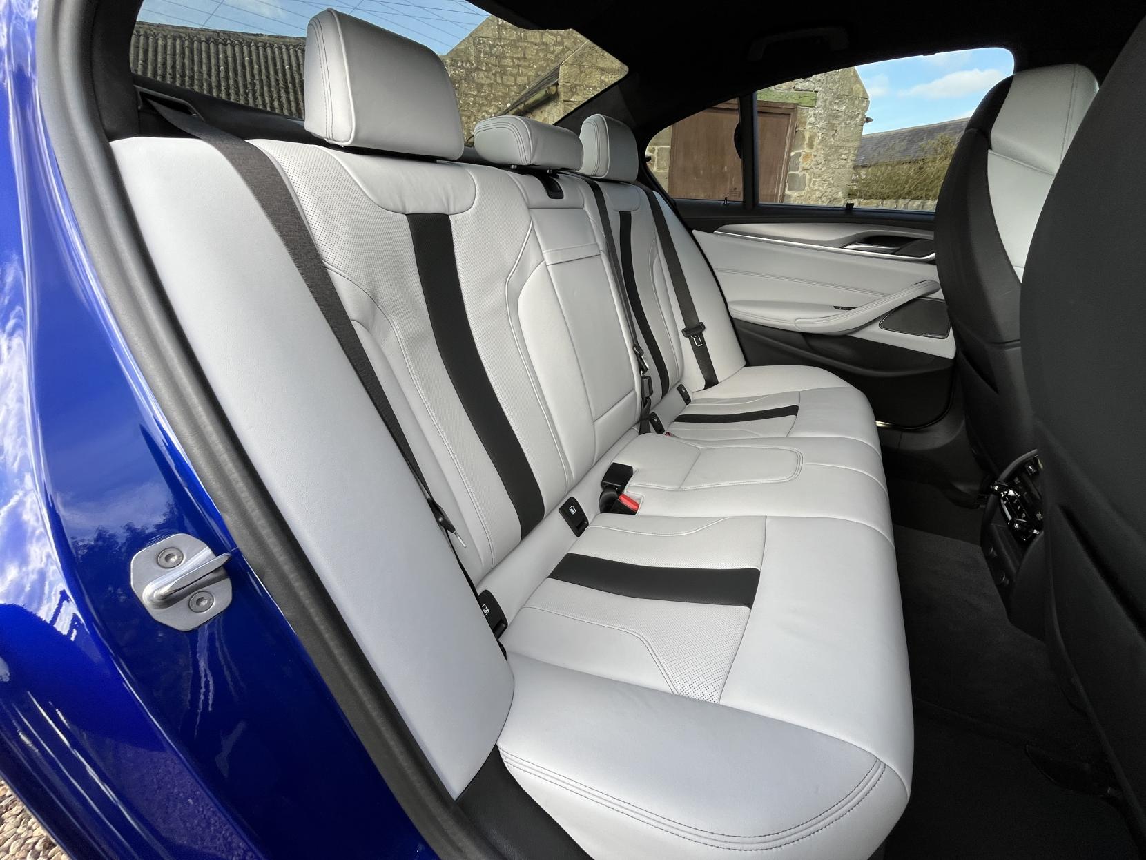 BMW M5 4.4 V8 GPF Saloon 4dr Petrol Steptronic xDrive Euro 6 (s/s) (600 ps)