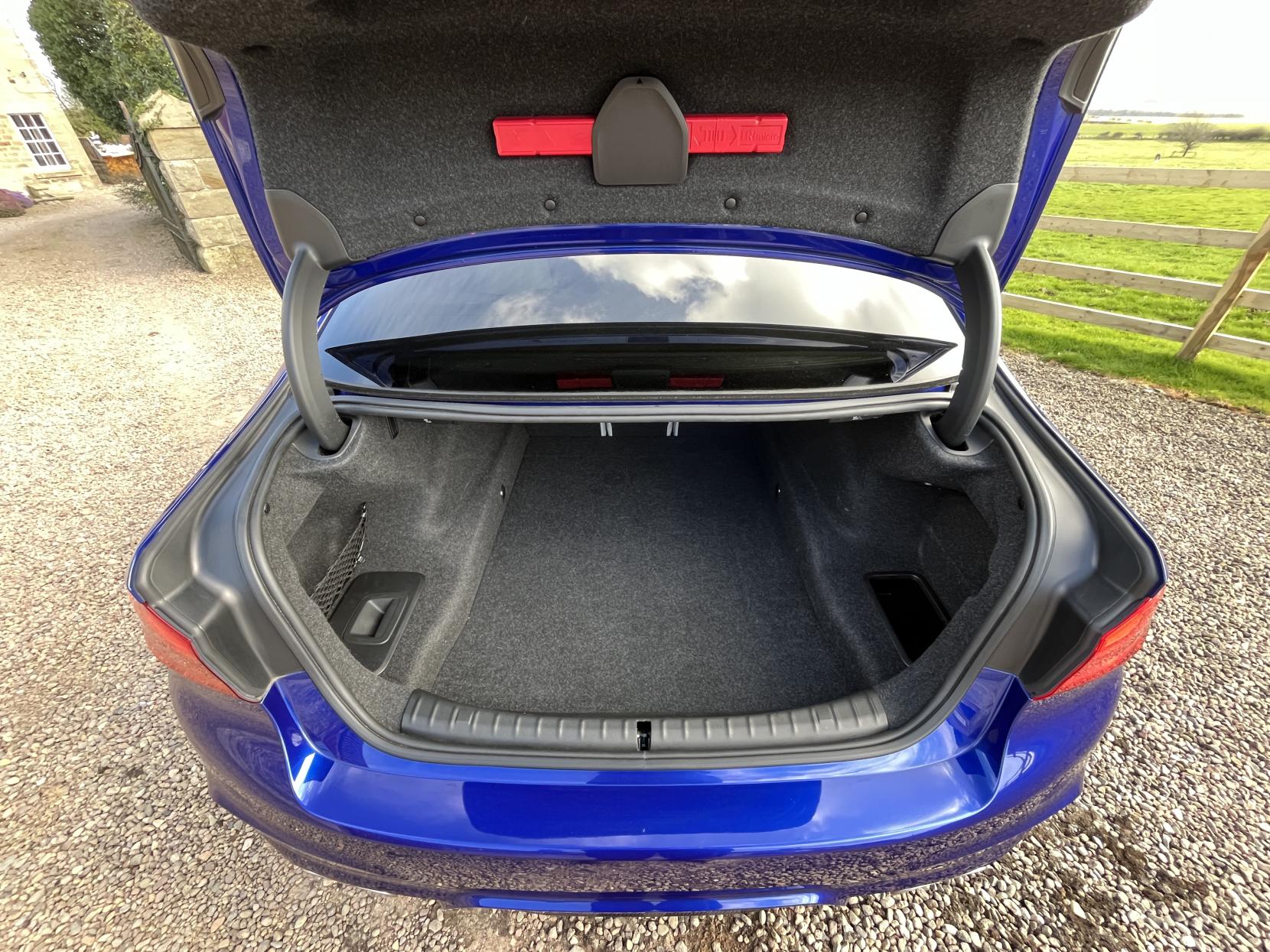 BMW M5 4.4 V8 GPF Saloon 4dr Petrol Steptronic xDrive Euro 6 (s/s) (600 ps)