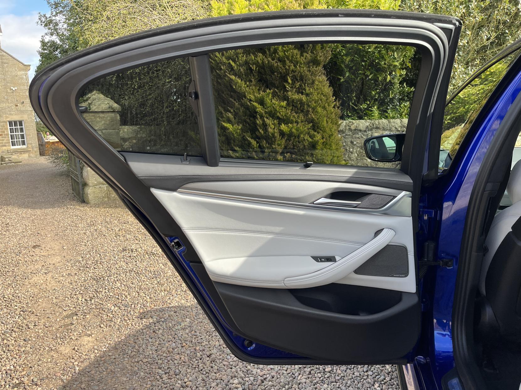 BMW M5 4.4 V8 GPF Saloon 4dr Petrol Steptronic xDrive Euro 6 (s/s) (600 ps)