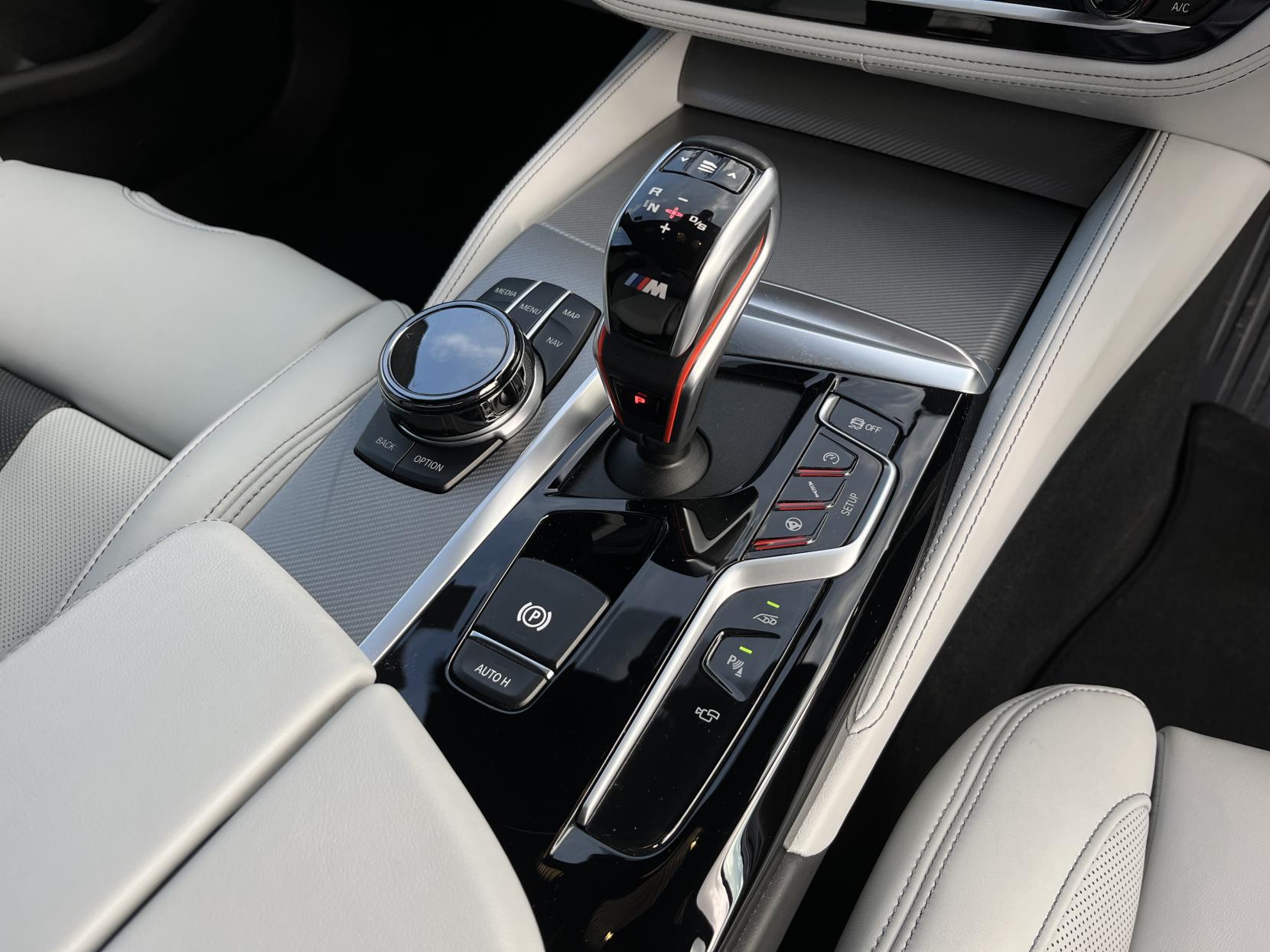 BMW M5 4.4 V8 GPF Saloon 4dr Petrol Steptronic xDrive Euro 6 (s/s) (600 ps)