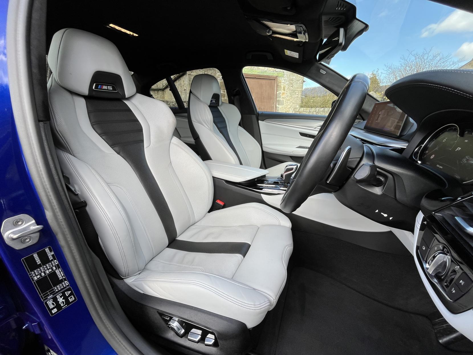 BMW M5 4.4 V8 GPF Saloon 4dr Petrol Steptronic xDrive Euro 6 (s/s) (600 ps)