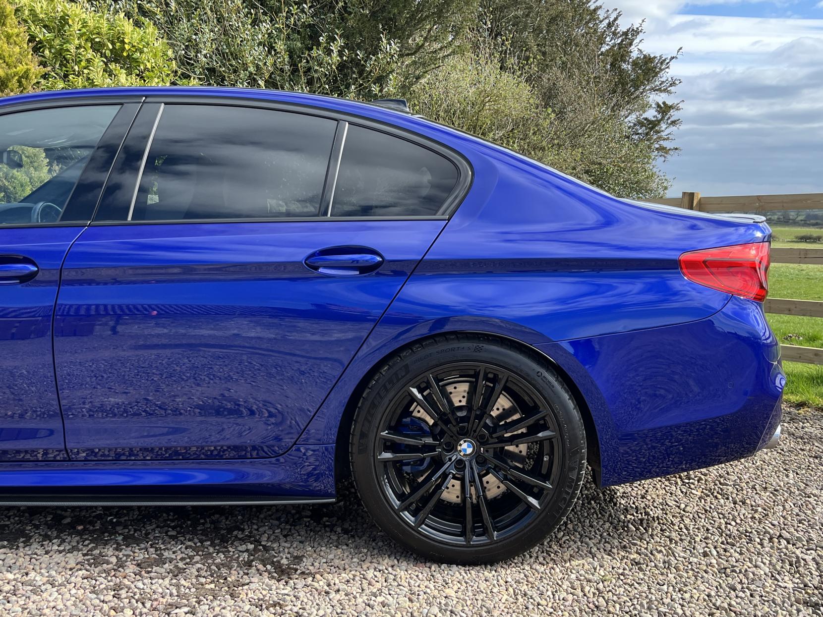 BMW M5 4.4 V8 GPF Saloon 4dr Petrol Steptronic xDrive Euro 6 (s/s) (600 ps)