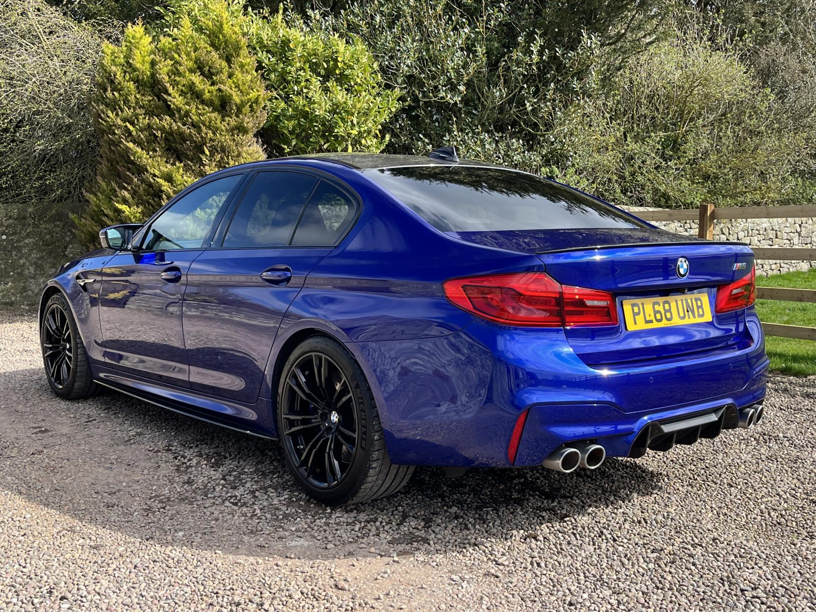 BMW M5 4.4 V8 GPF Saloon 4dr Petrol Steptronic xDrive Euro 6 (s/s) (600 ps)