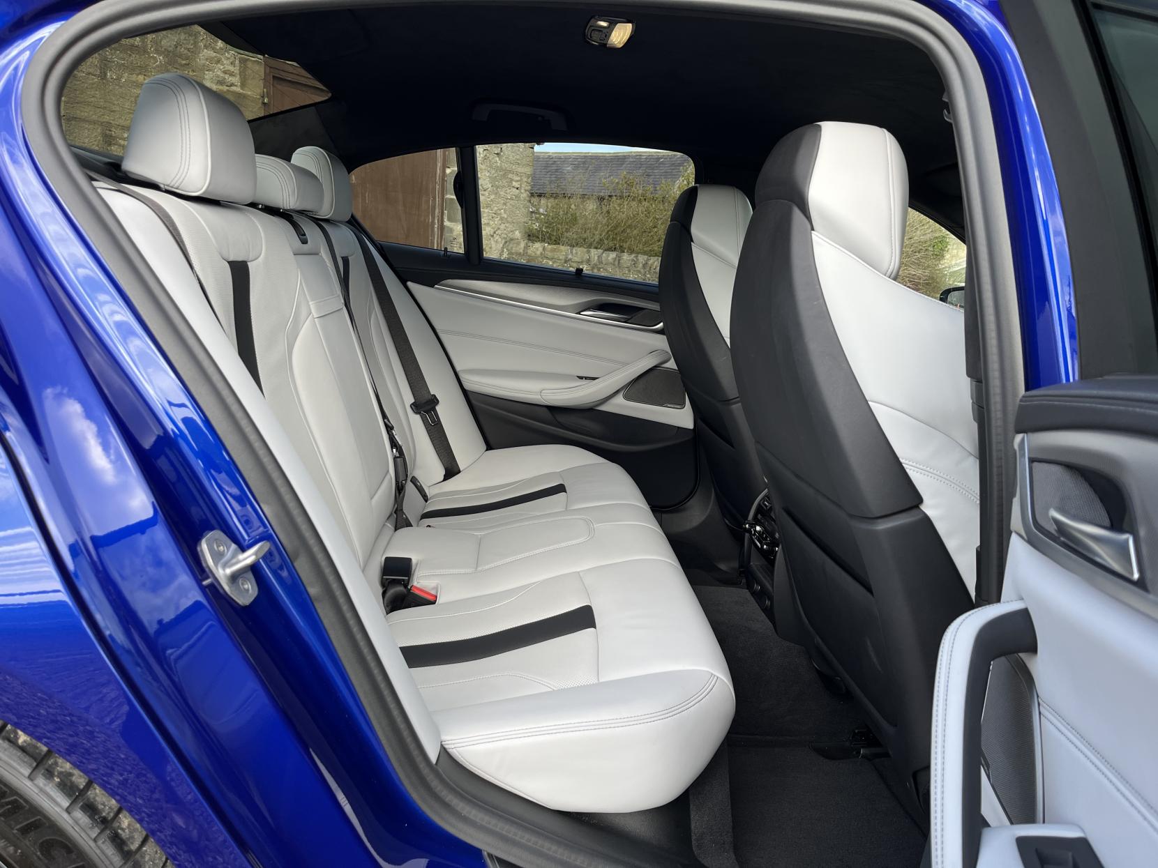 BMW M5 4.4 V8 GPF Saloon 4dr Petrol Steptronic xDrive Euro 6 (s/s) (600 ps)