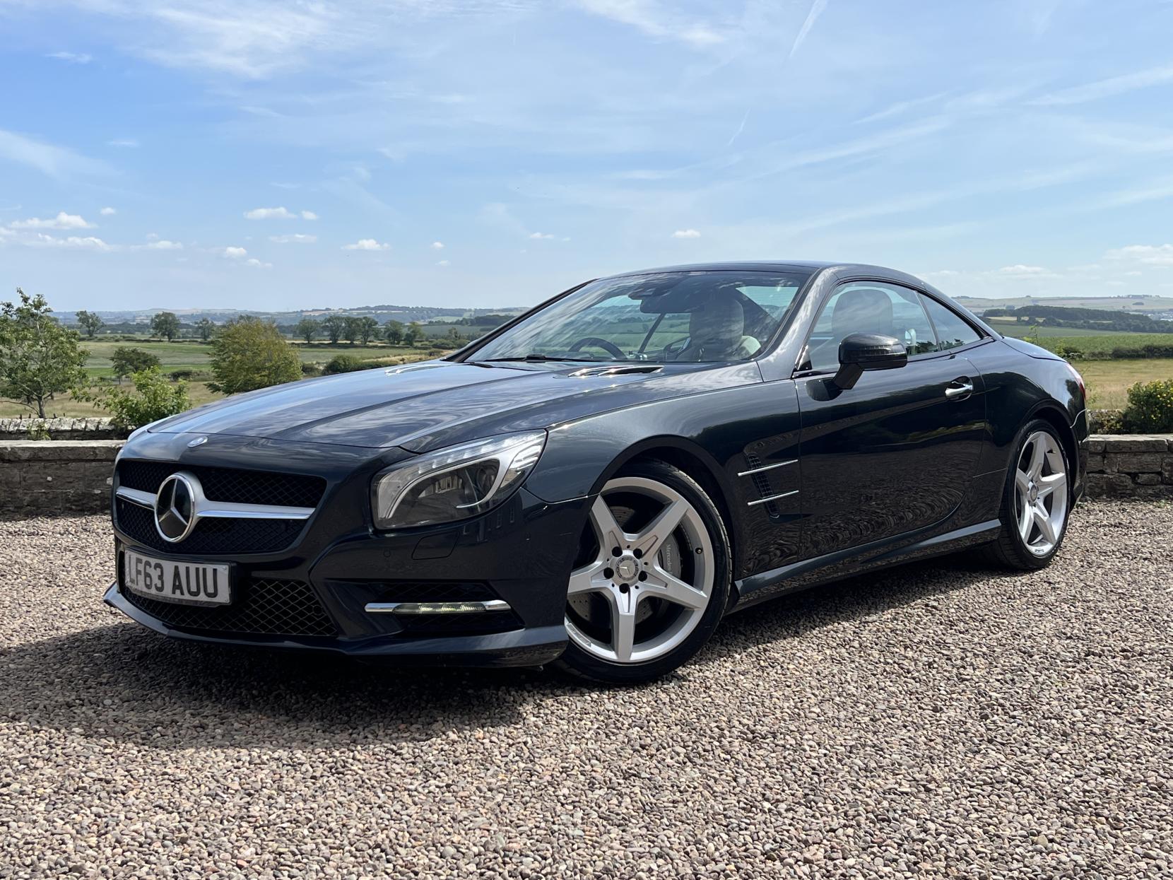 Mercedes-Benz SL 4.7 SL500 V8 BlueEfficiency Convertible 2dr Petrol G-Tronic Euro 5 (s/s) (435 ps)