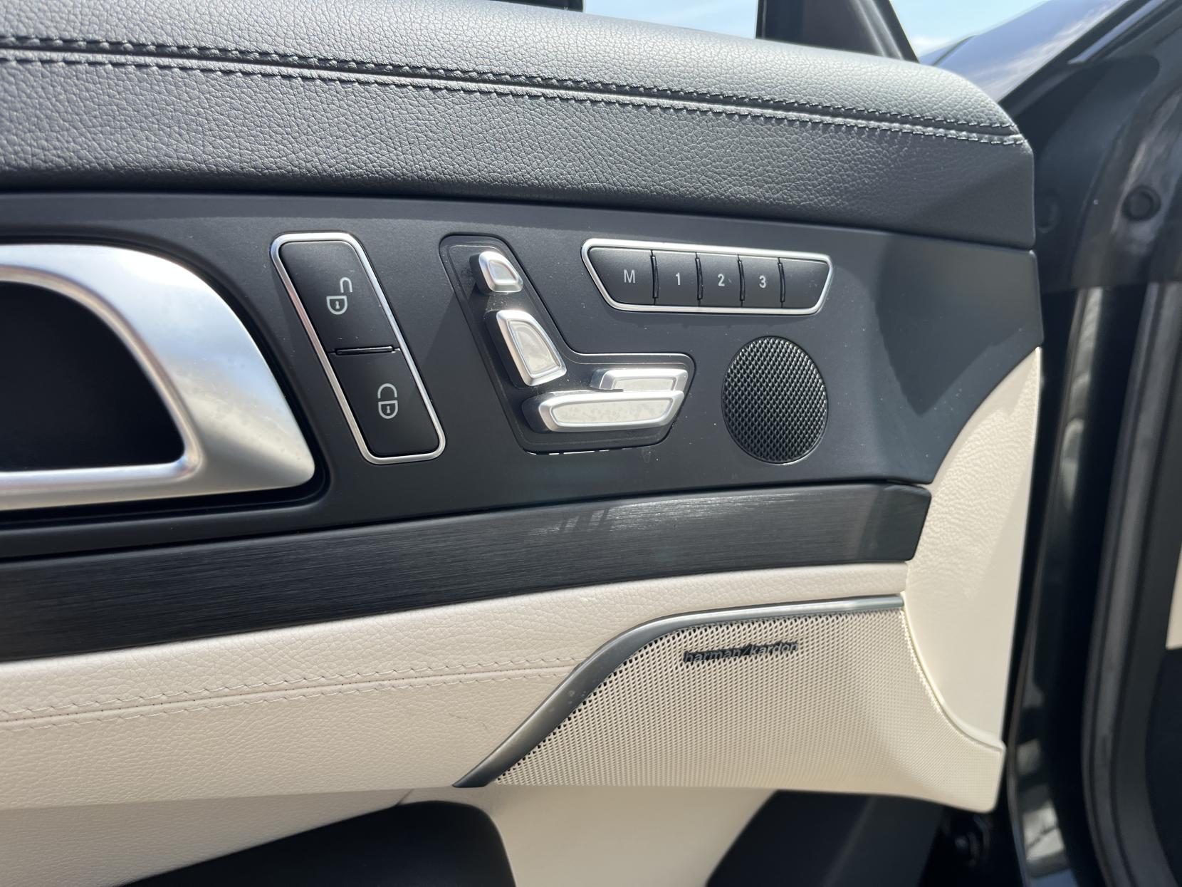 Mercedes-Benz SL 4.7 SL500 V8 BlueEfficiency Convertible 2dr Petrol G-Tronic Euro 5 (s/s) (435 ps)