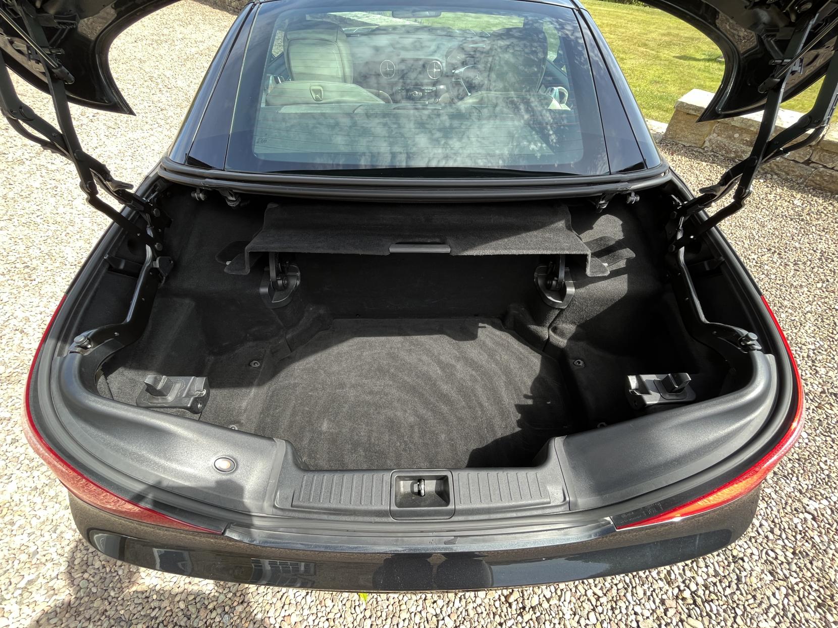 Mercedes-Benz SL 4.7 SL500 V8 BlueEfficiency Convertible 2dr Petrol G-Tronic Euro 5 (s/s) (435 ps)