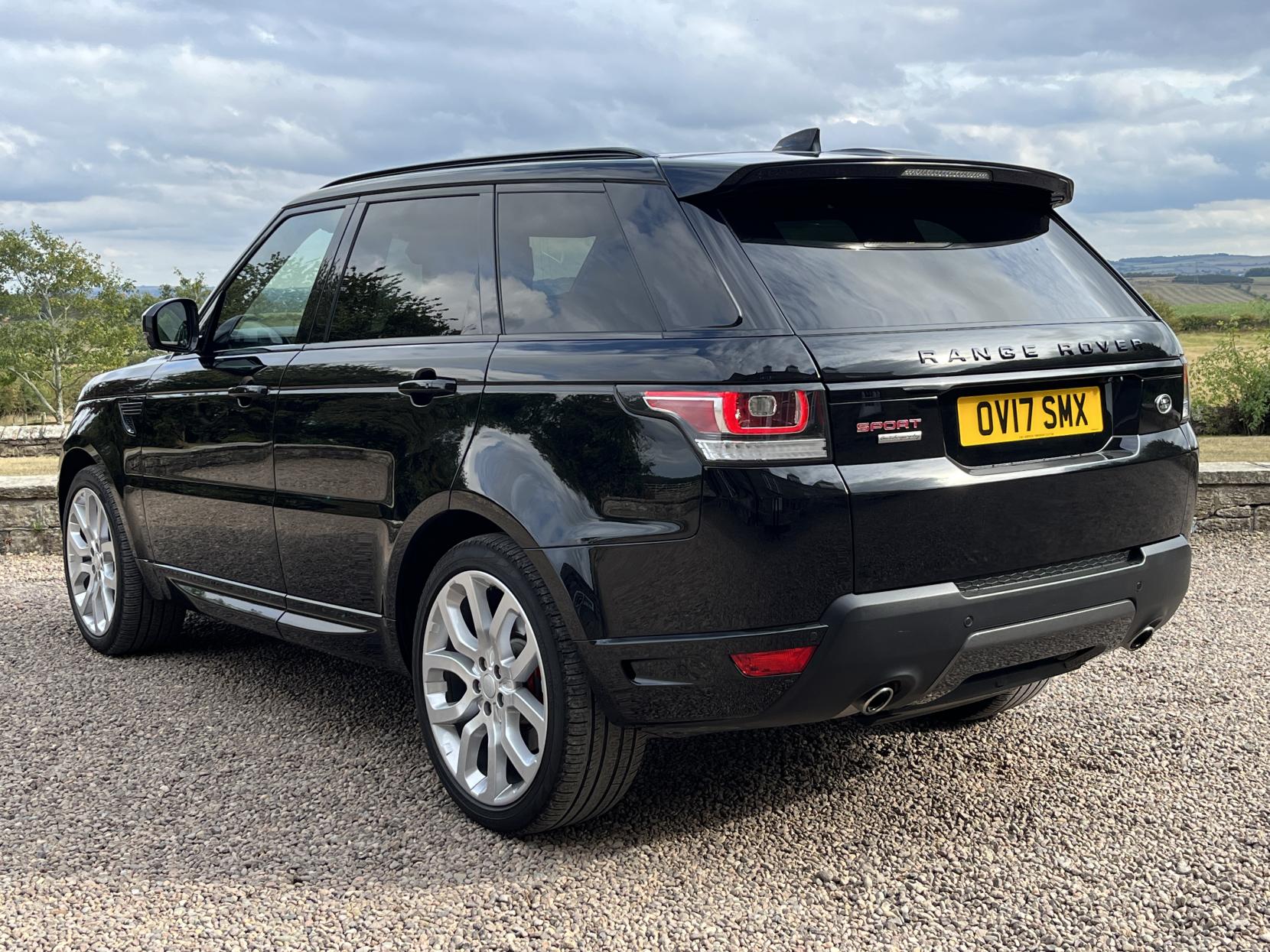 Land Rover Range Rover Sport 3.0 SD V6 Autobiography Dynamic SUV 5dr Diesel Auto 4WD Euro 6 (s/s) (306 ps)