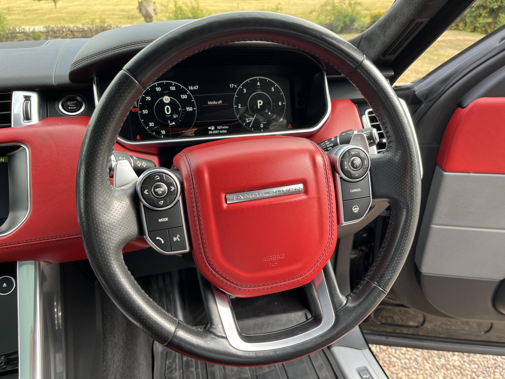 Land Rover Range Rover Sport 3.0 SD V6 Autobiography Dynamic SUV 5dr Diesel Auto 4WD Euro 6 (s/s) (306 ps)