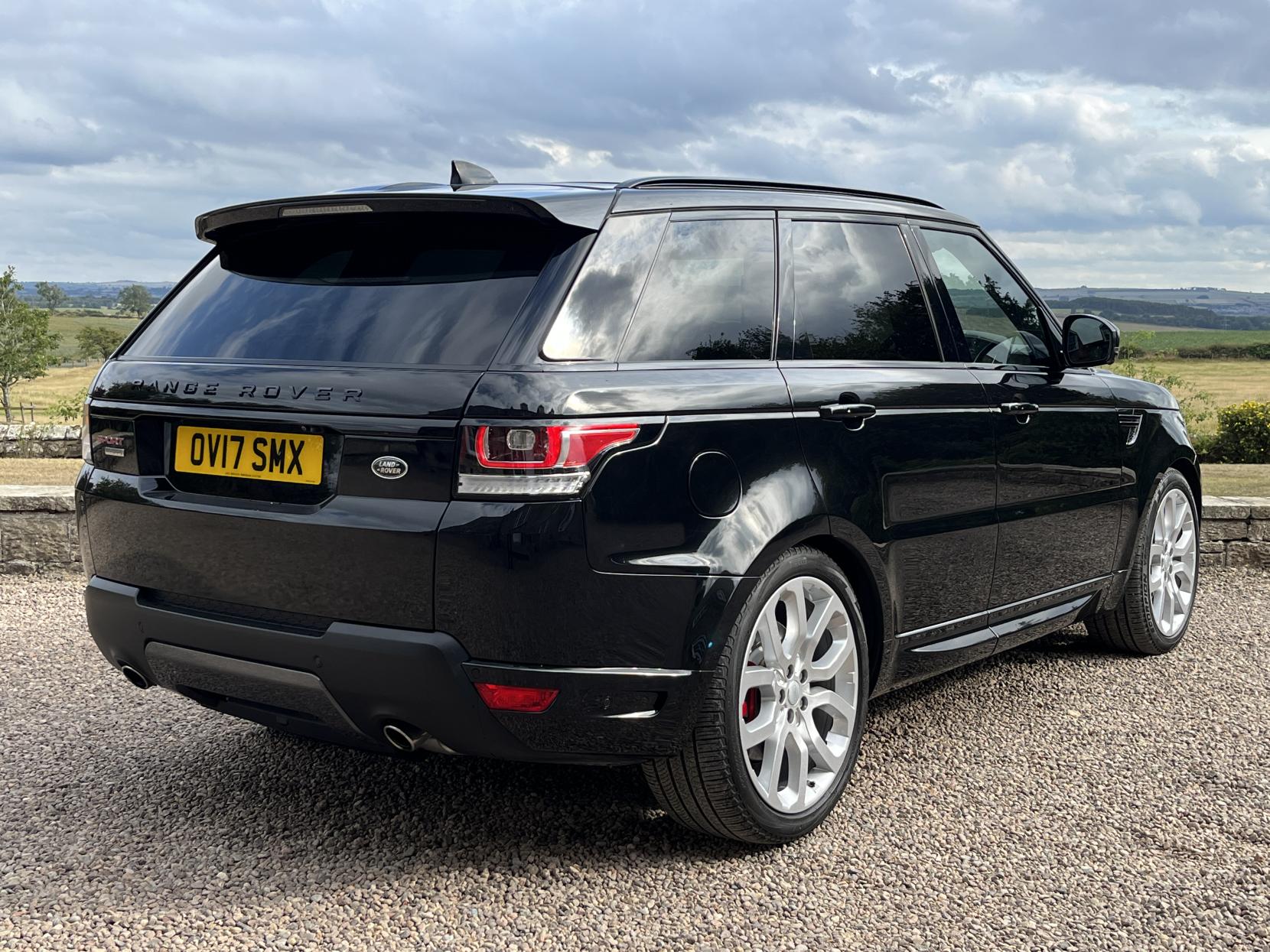 Land Rover Range Rover Sport 3.0 SD V6 Autobiography Dynamic SUV 5dr Diesel Auto 4WD Euro 6 (s/s) (306 ps)