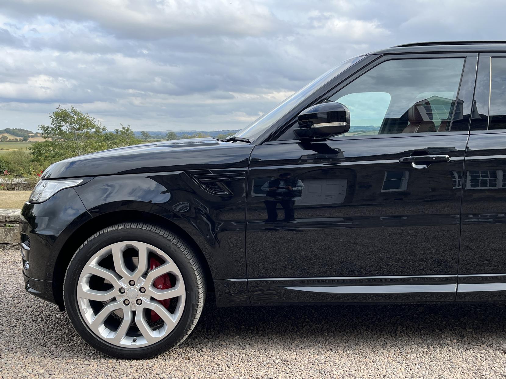 Land Rover Range Rover Sport 3.0 SD V6 Autobiography Dynamic SUV 5dr Diesel Auto 4WD Euro 6 (s/s) (306 ps)