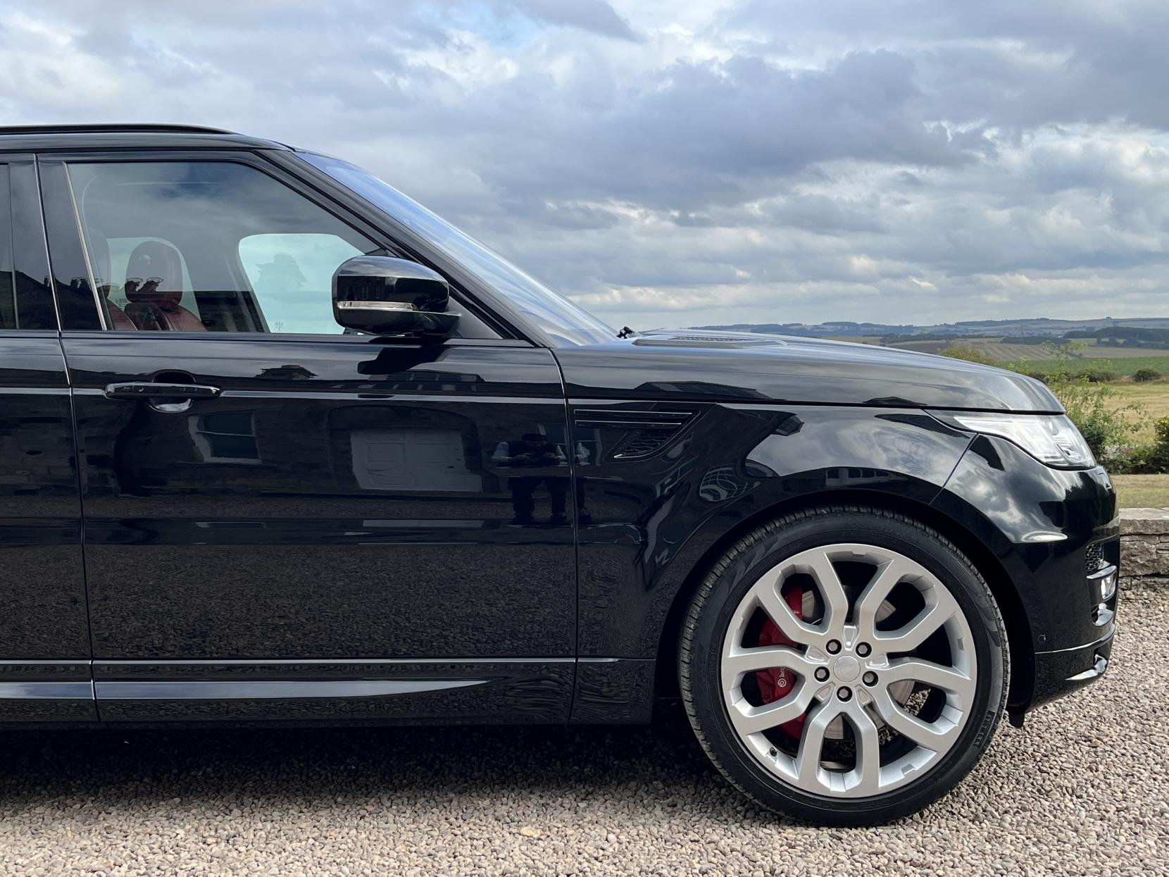 Land Rover Range Rover Sport 3.0 SD V6 Autobiography Dynamic SUV 5dr Diesel Auto 4WD Euro 6 (s/s) (306 ps)