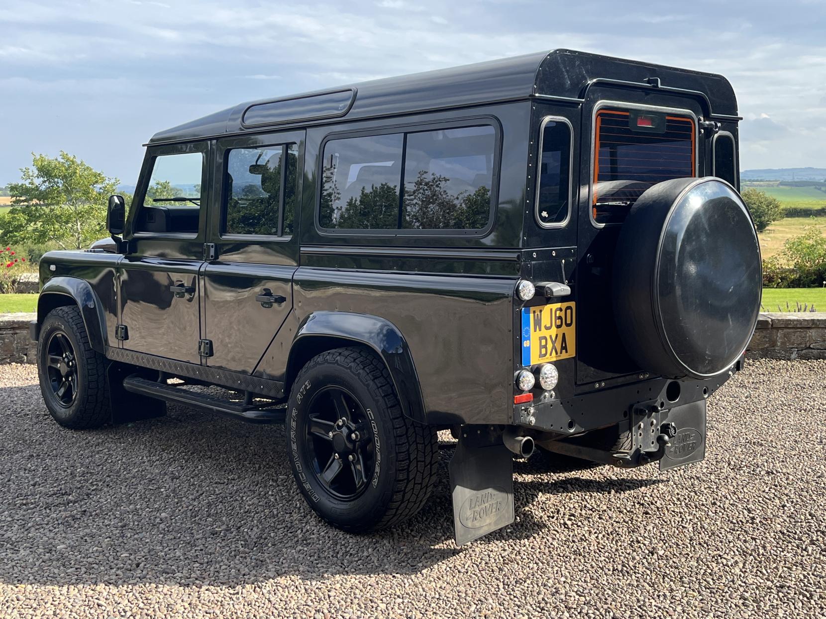 Land Rover Defender 110 2.4 TDCi XS SUV Double Cab 5dr Diesel Manual 4WD MWB Euro 4 (122 bhp)