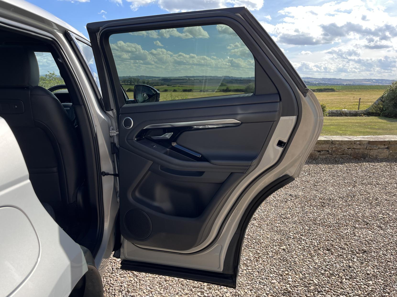 Land Rover Range Rover Evoque 2.0 D180 R-Dynamic HSE SUV 5dr Diesel Auto 4WD Euro 6 (s/s) (180 ps)