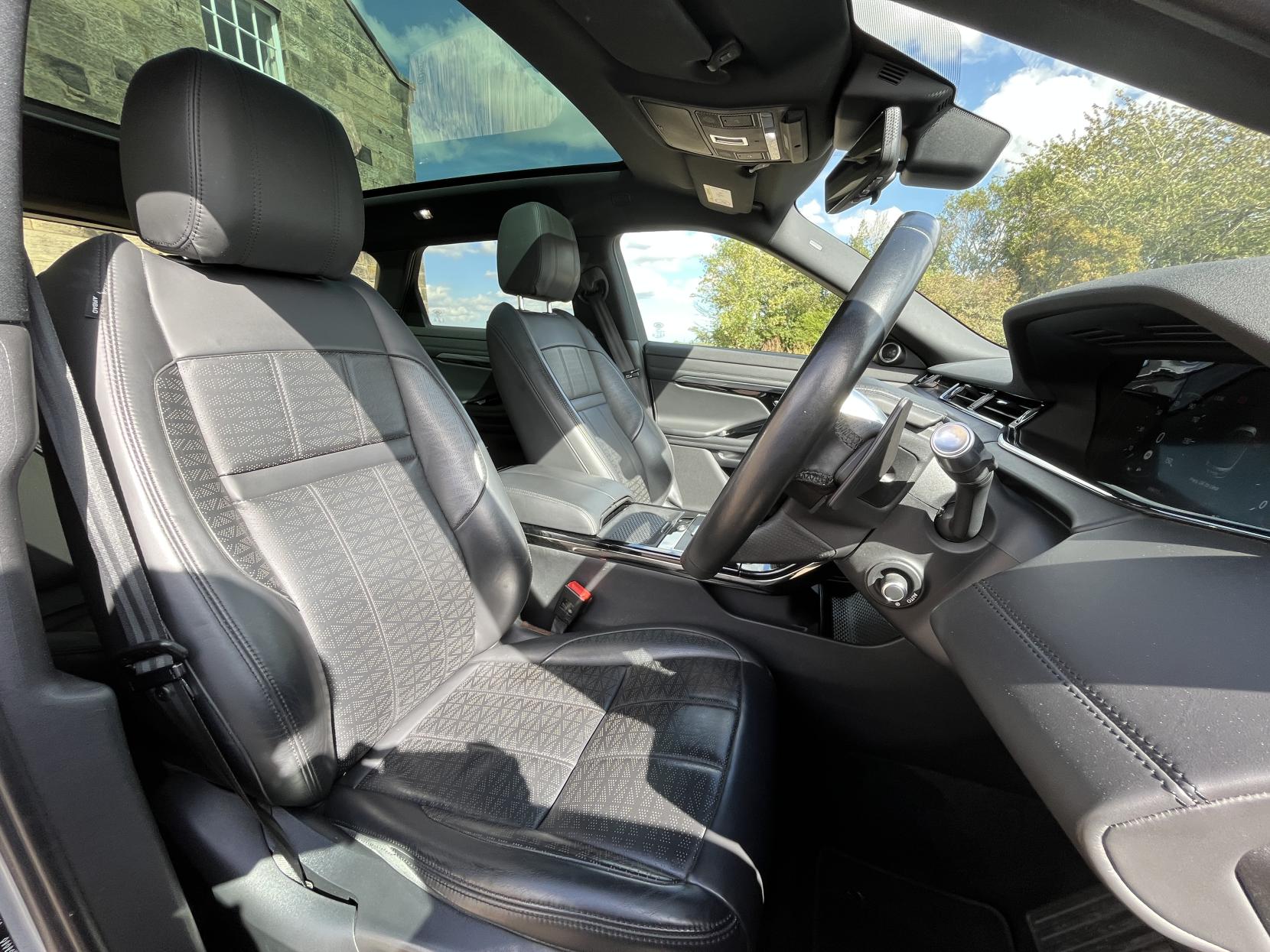 Land Rover Range Rover Evoque 2.0 D180 R-Dynamic HSE SUV 5dr Diesel Auto 4WD Euro 6 (s/s) (180 ps)