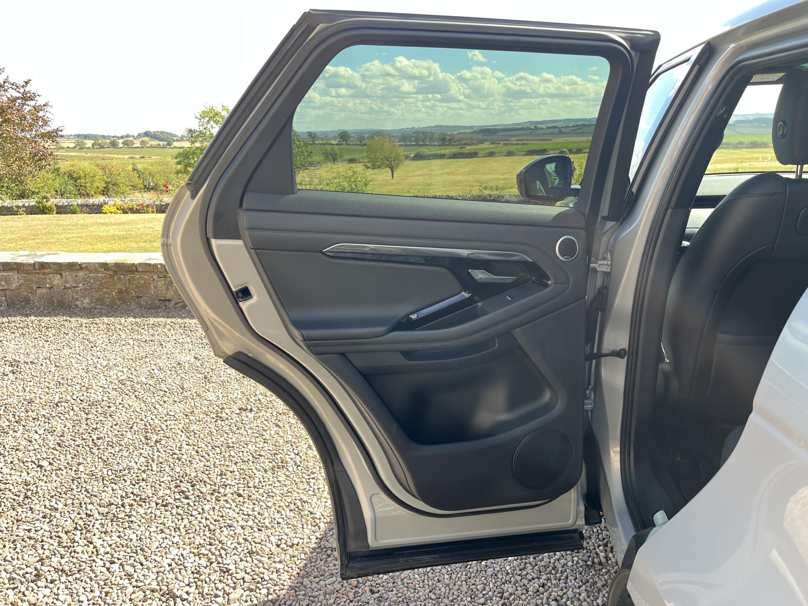 Land Rover Range Rover Evoque 2.0 D180 R-Dynamic HSE SUV 5dr Diesel Auto 4WD Euro 6 (s/s) (180 ps)