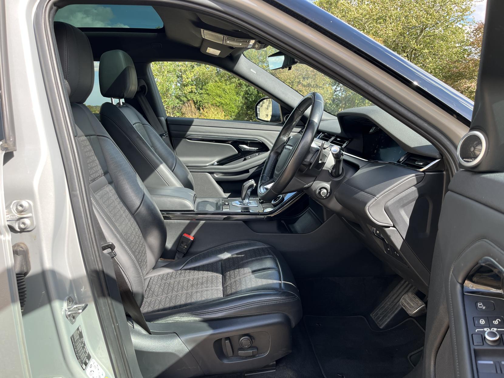 Land Rover Range Rover Evoque 2.0 D180 R-Dynamic HSE SUV 5dr Diesel Auto 4WD Euro 6 (s/s) (180 ps)