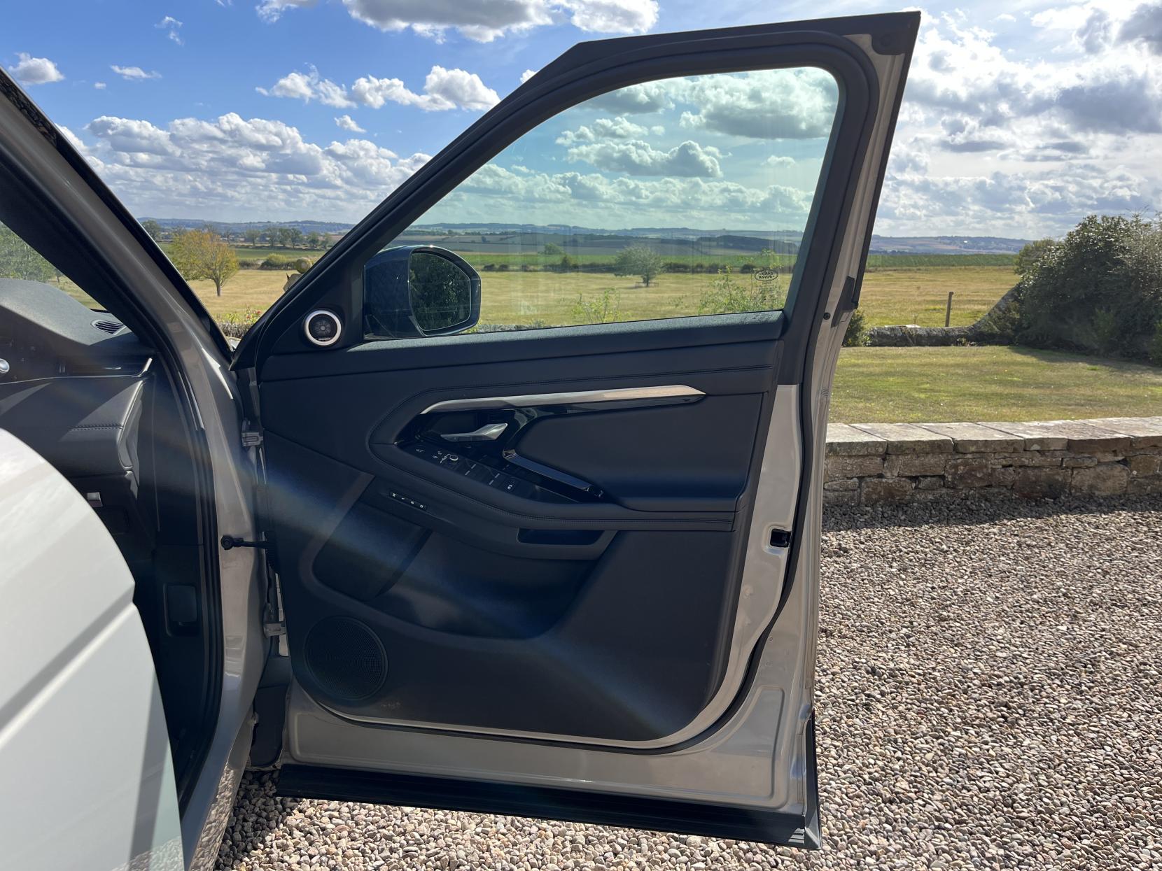 Land Rover Range Rover Evoque 2.0 D180 R-Dynamic HSE SUV 5dr Diesel Auto 4WD Euro 6 (s/s) (180 ps)