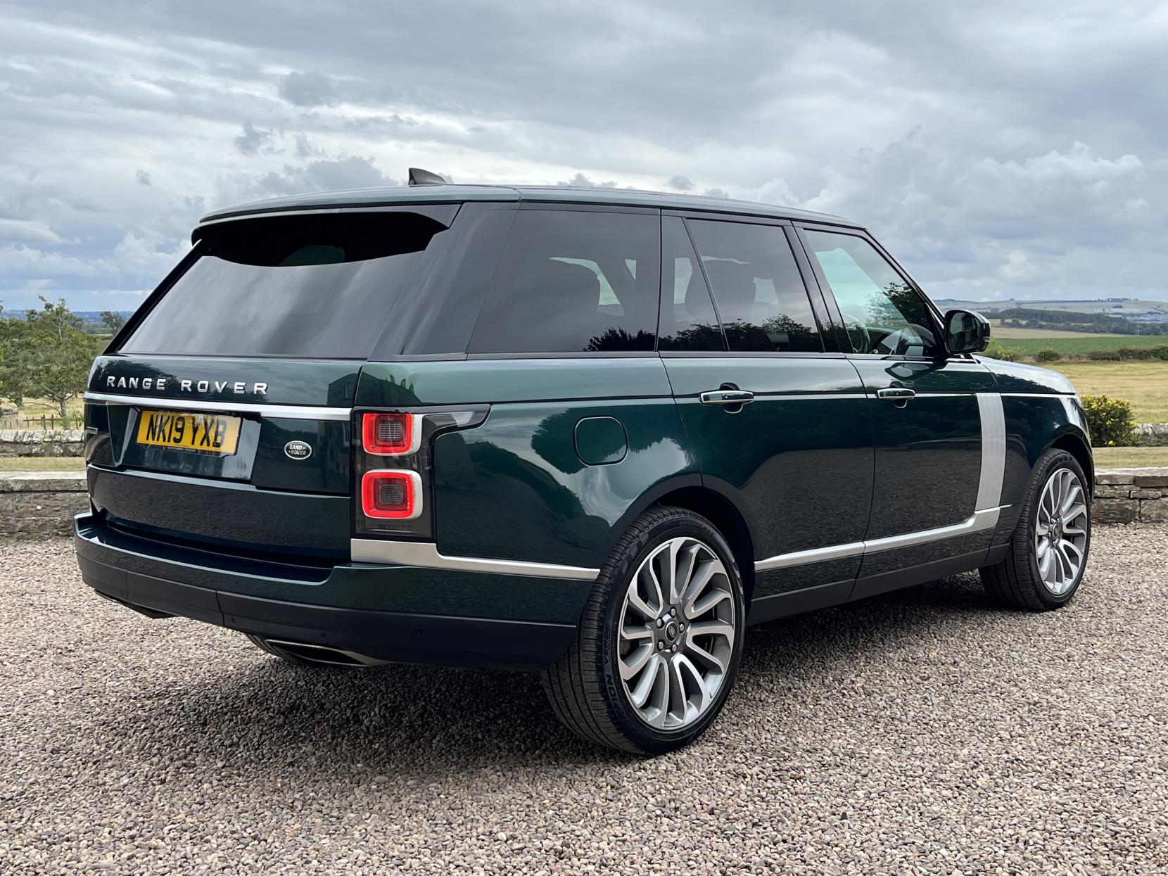 Land Rover Range Rover 5.0 P525 V8 Autobiography SUV 5dr Petrol Auto 4WD Euro 6 (s/s) (525 ps)