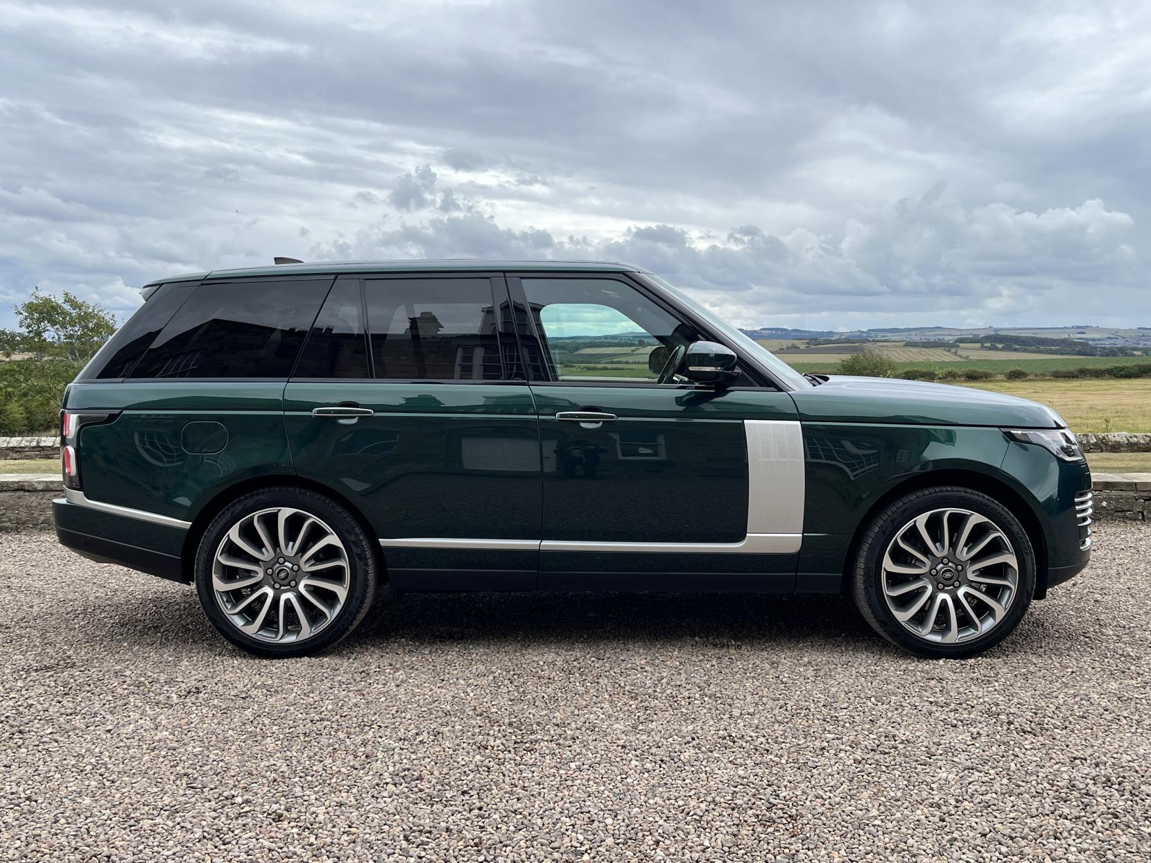 Land Rover Range Rover 5.0 P525 V8 Autobiography SUV 5dr Petrol Auto 4WD Euro 6 (s/s) (525 ps)