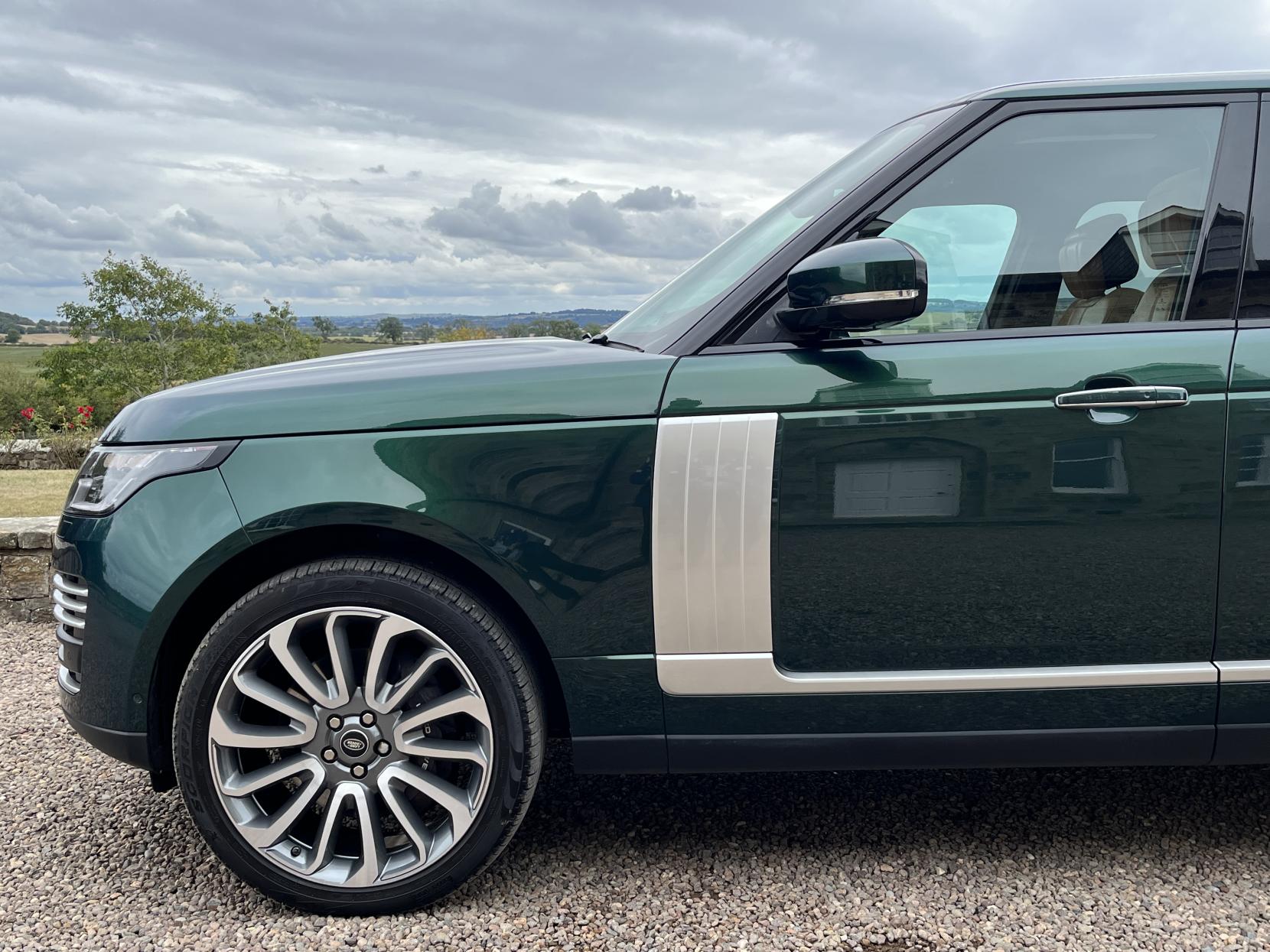 Land Rover Range Rover 5.0 P525 V8 Autobiography SUV 5dr Petrol Auto 4WD Euro 6 (s/s) (525 ps)